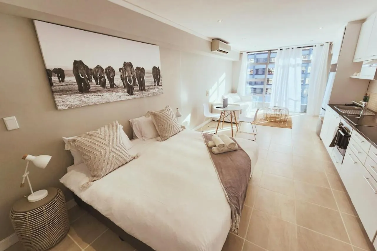 Picturesque Luxury Studio In The Icon Aparthotel Cape Town 0*,