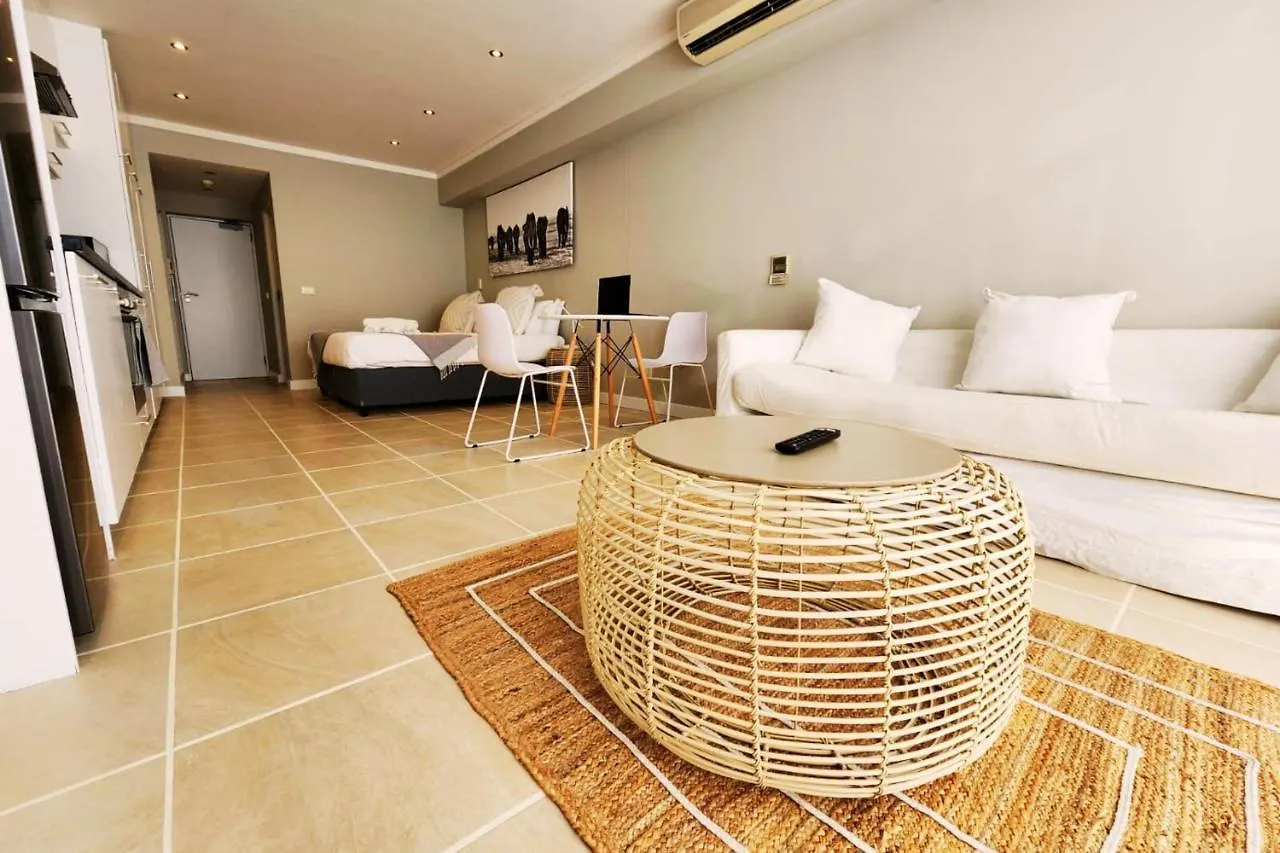 Picturesque Luxury Studio In The Icon Aparthotel Cape Town Apartment