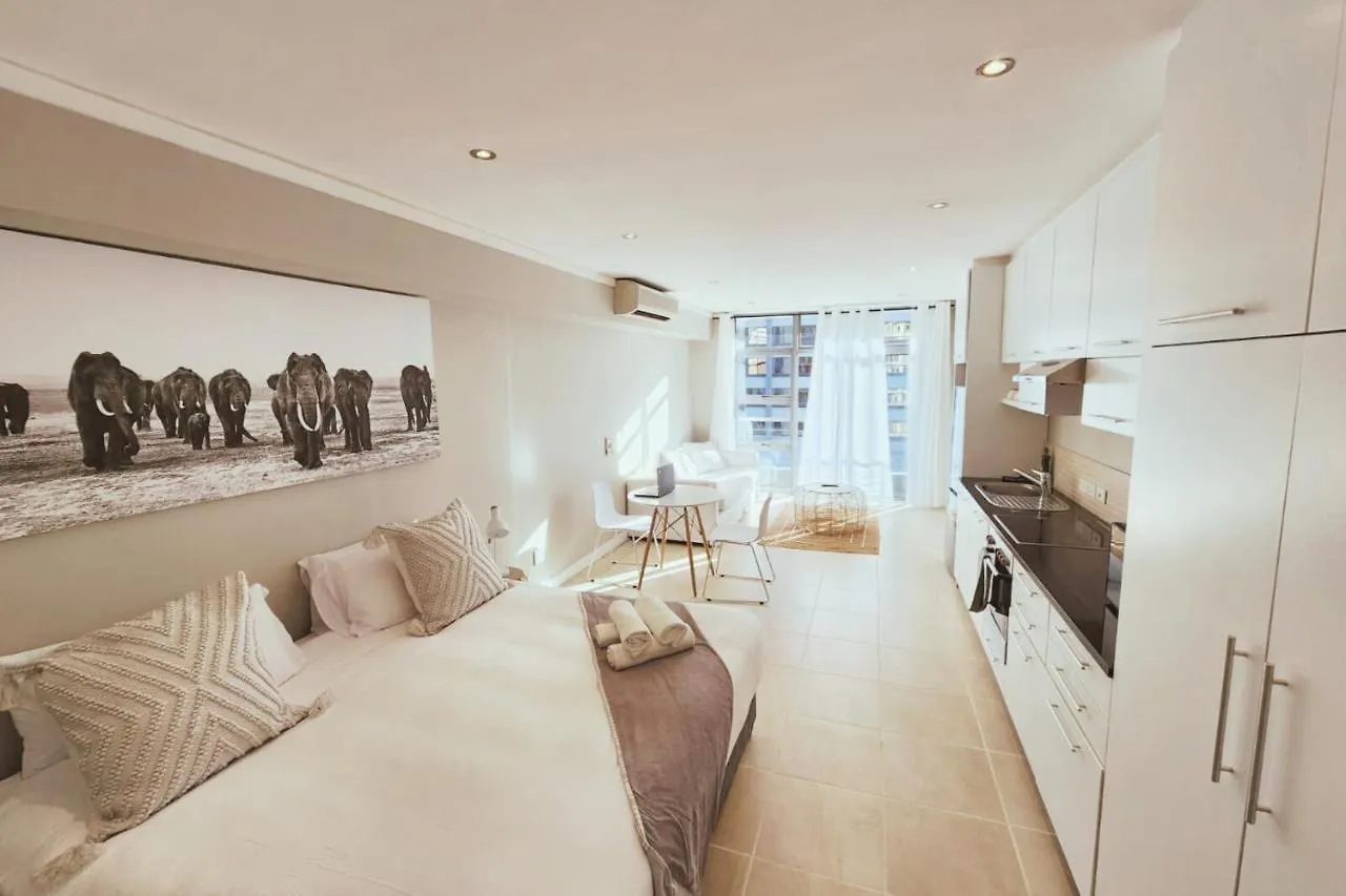 Apartment Picturesque Luxury Studio In The Icon Aparthotel Cape Town